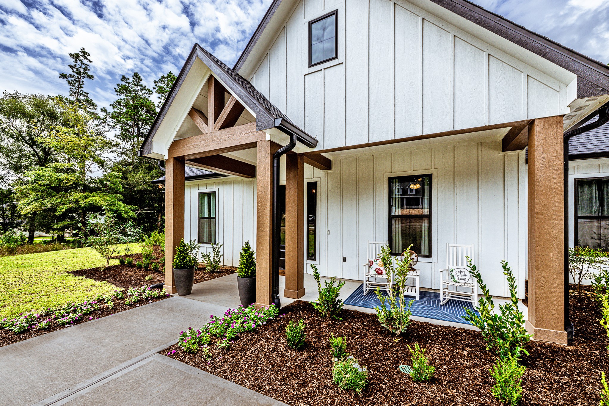 111 Eagle Run Property Photo 2