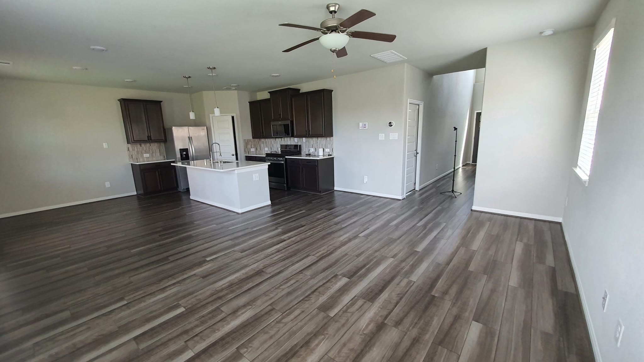 7010 Silverleaf Oak Street Property Photo 7