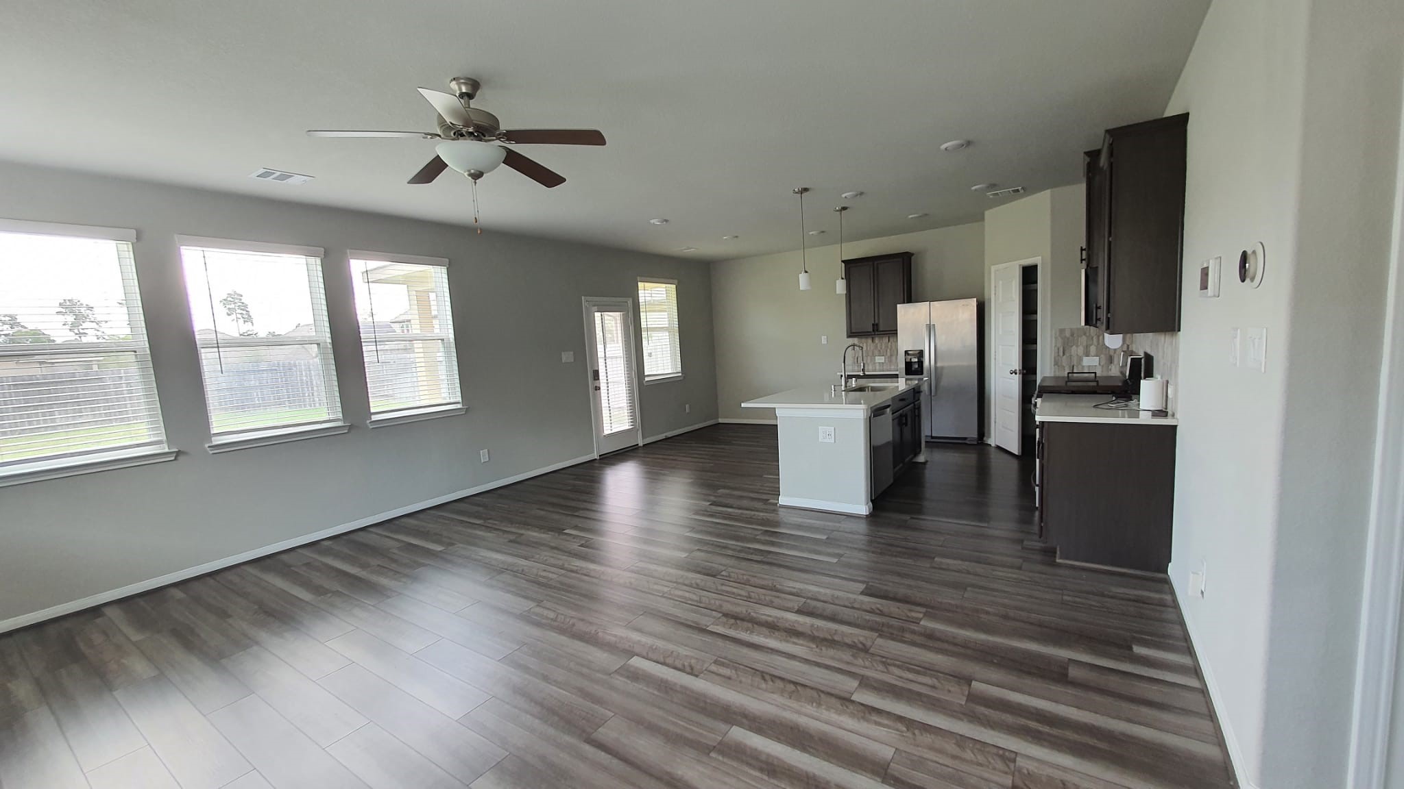 7010 Silverleaf Oak Street Property Photo 8