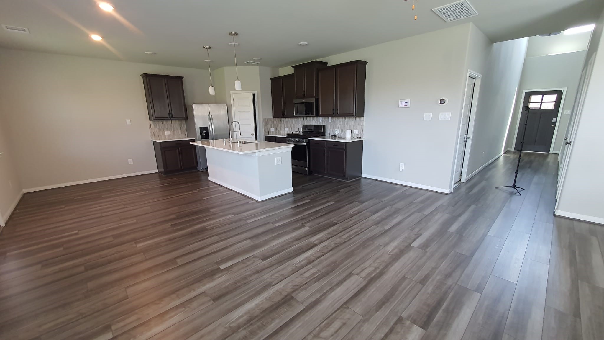 7010 Silverleaf Oak Street Property Photo 10