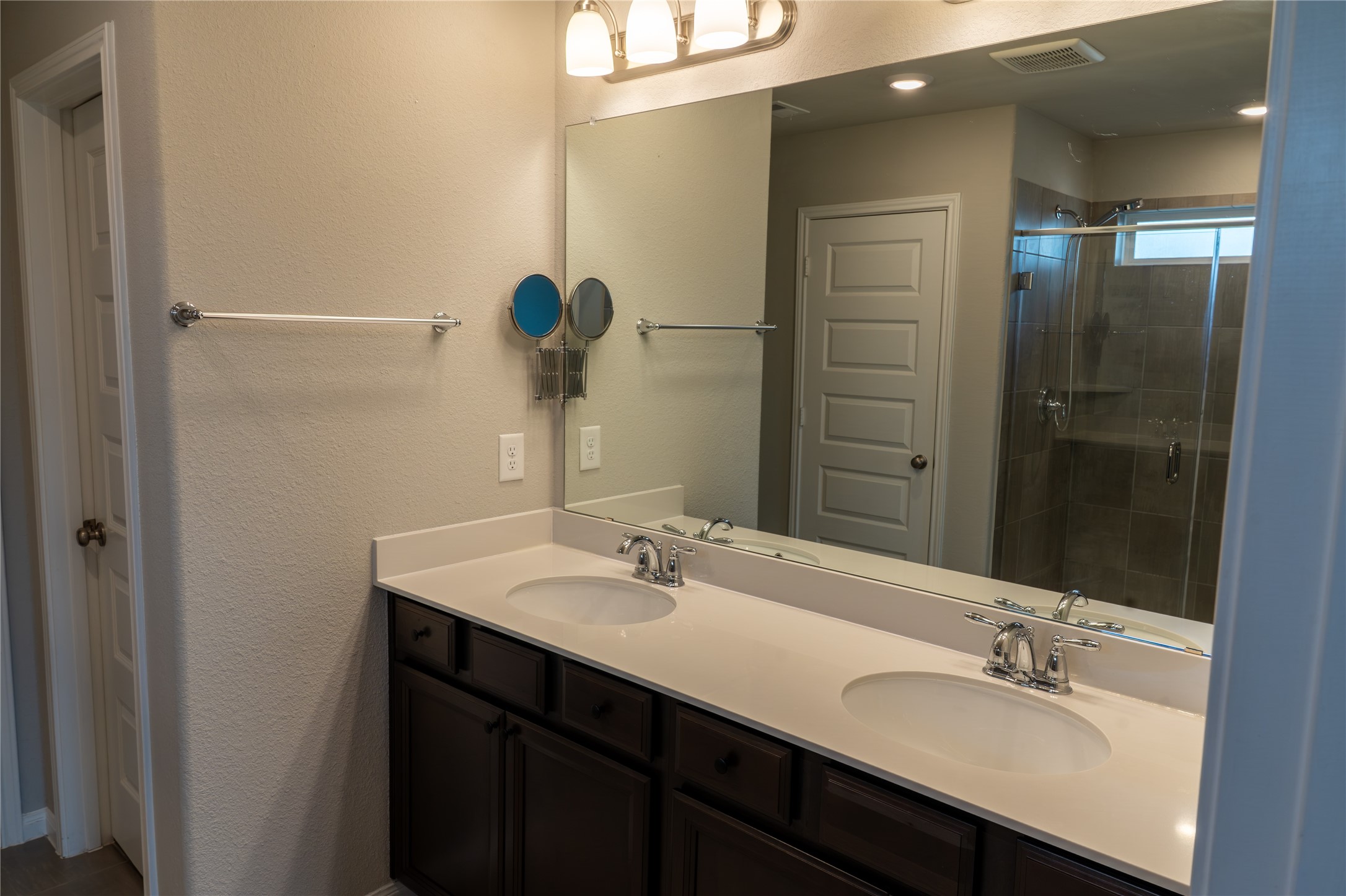 7010 Silverleaf Oak Street Property Photo 30