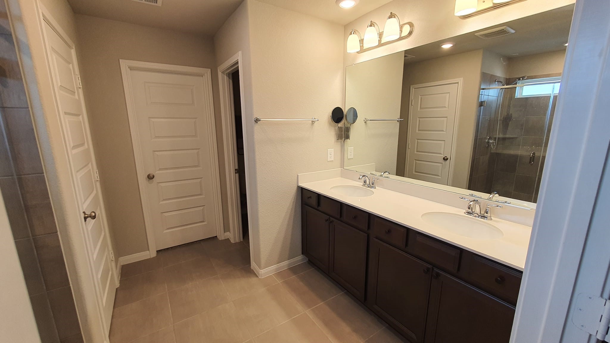 7010 Silverleaf Oak Street Property Photo 32