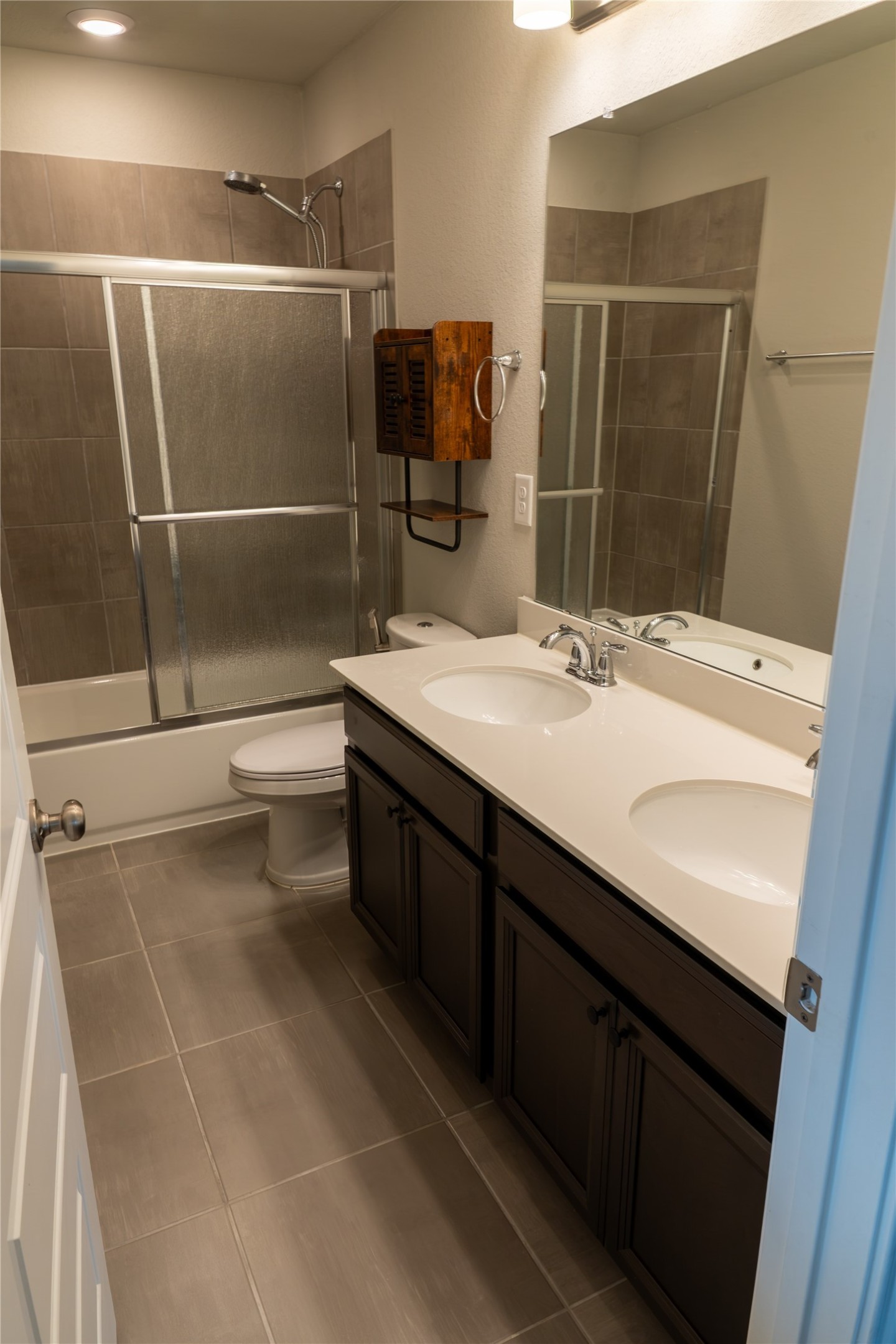 7010 Silverleaf Oak Street Property Photo 36