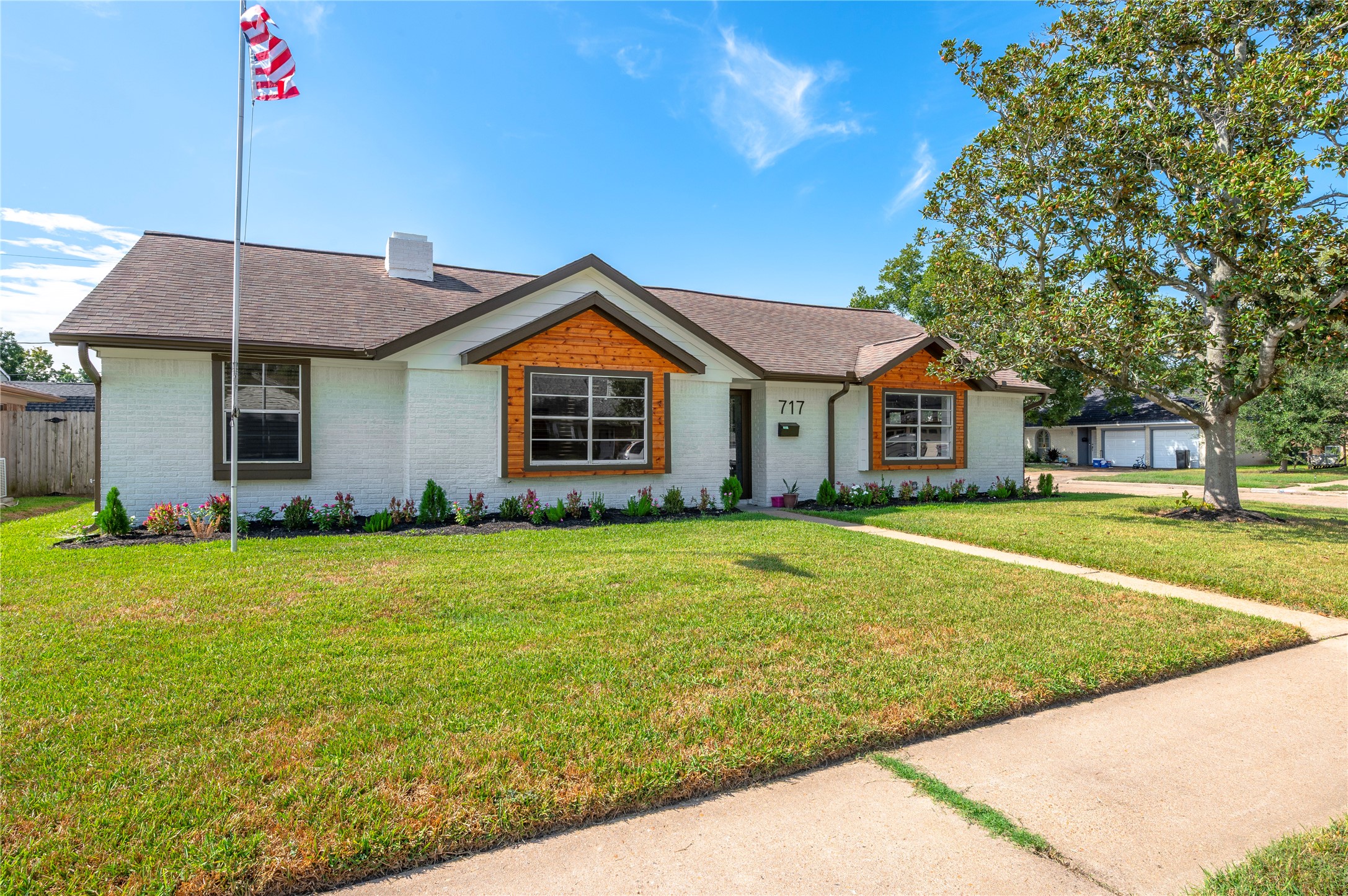717 Yale Lane