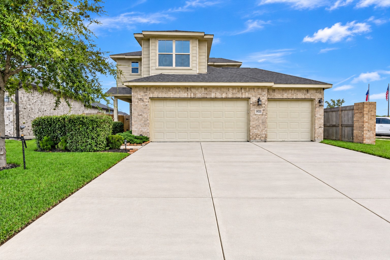 10902 Webber Lane Property Photo 1