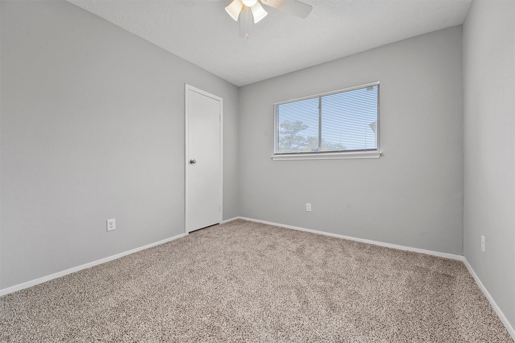 22101 Moss Falls Lane Property Photo 14