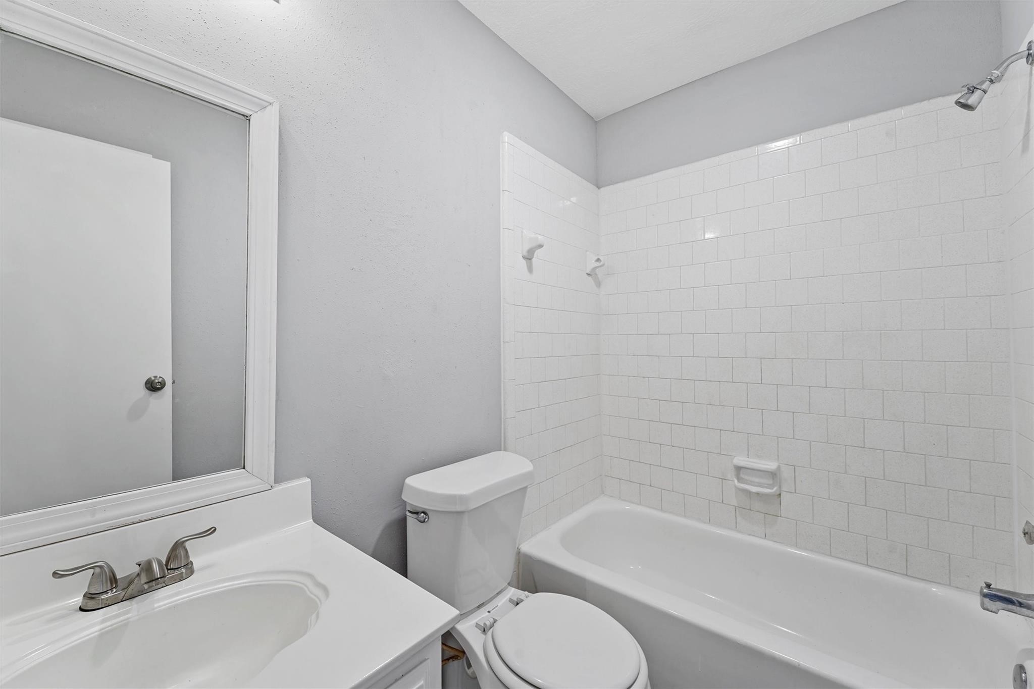 22101 Moss Falls Lane Property Photo 18