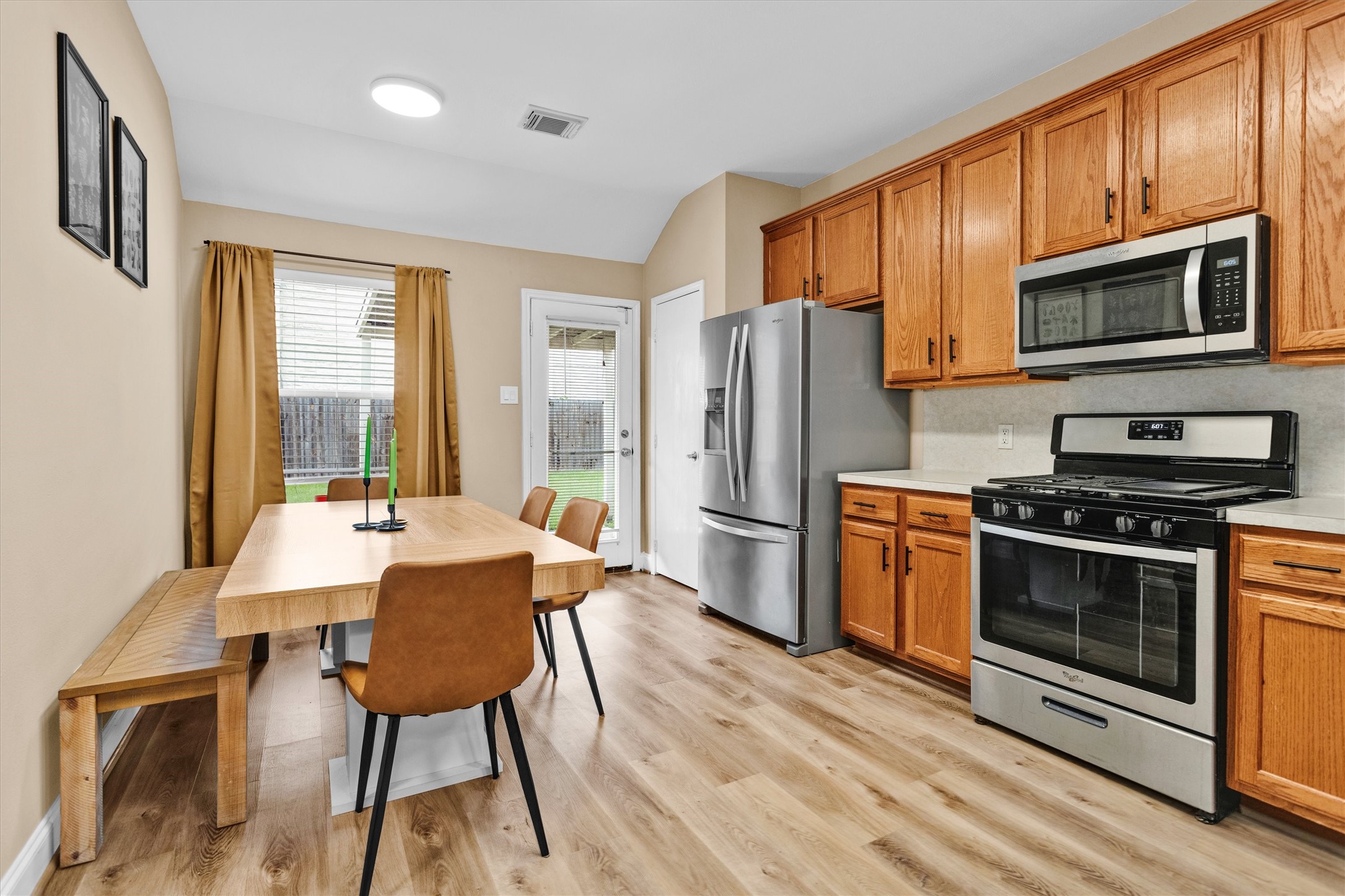 19526 Stillhouse Drive Property Photo 11