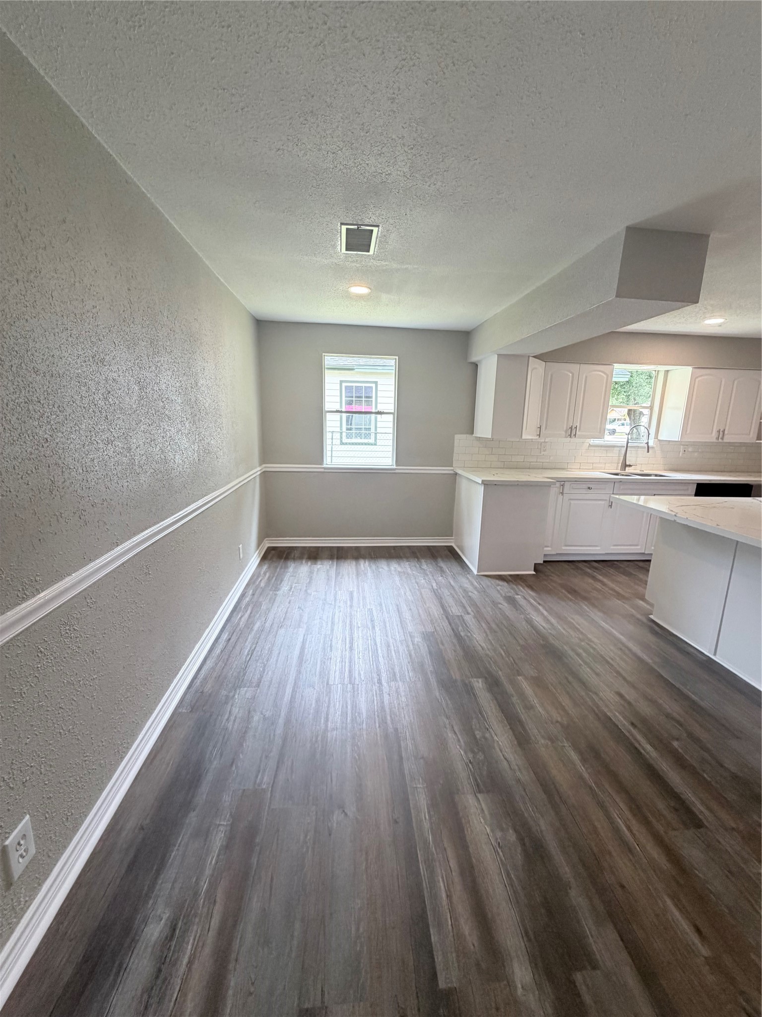 3421 Colorado Avenue Property Photo 14