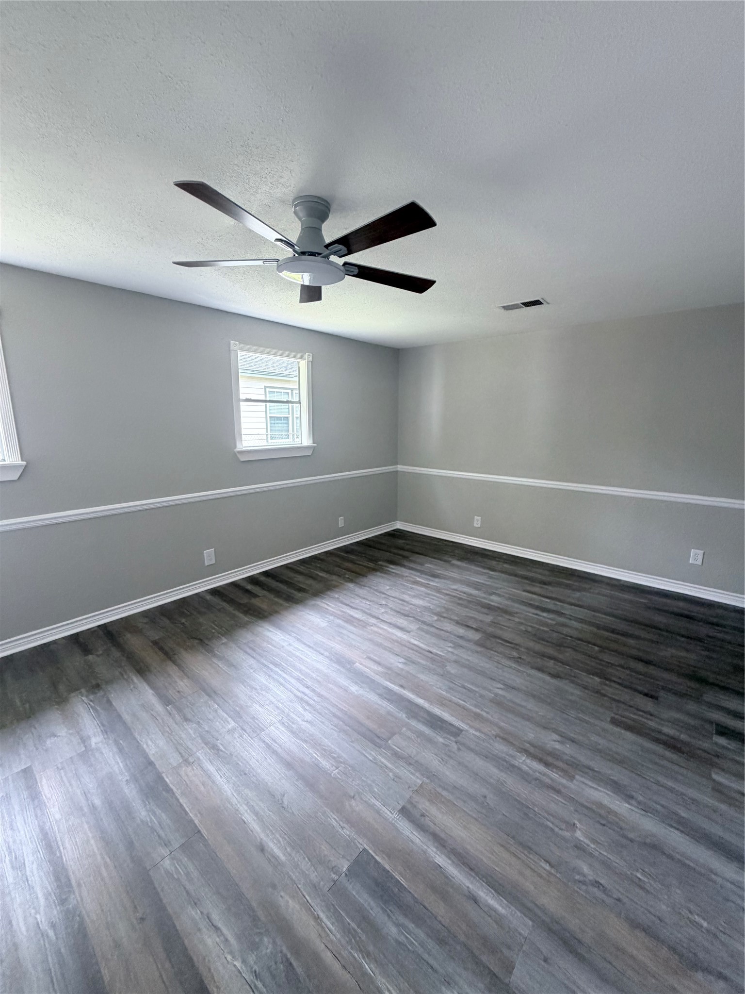 3421 Colorado Avenue Property Photo 17