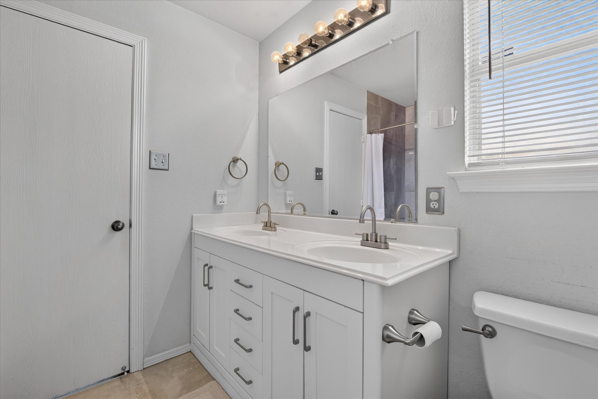 16211 Whitesage Court Property Photo 19