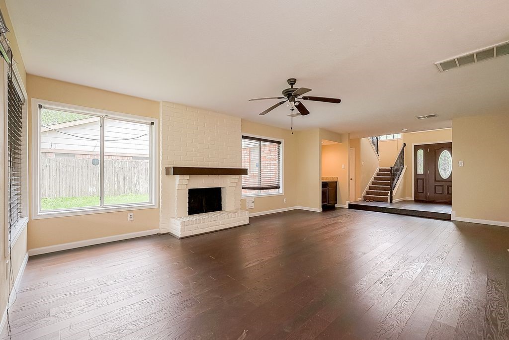 2039 Shorewood Lane Property Photo 14
