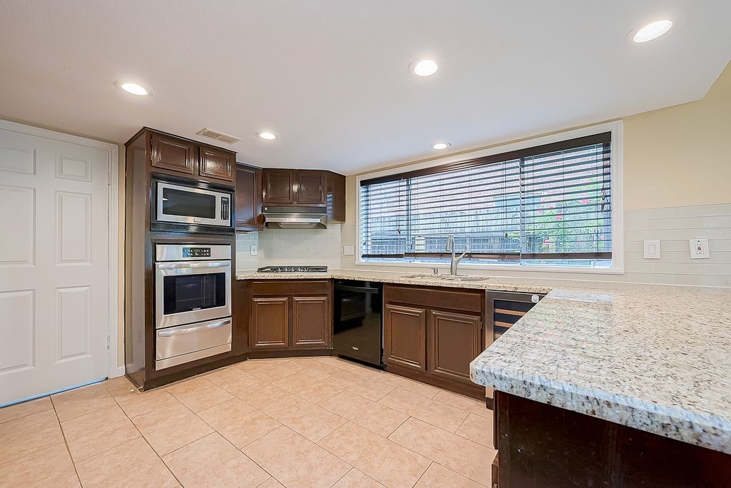 2039 Shorewood Lane Property Photo 19