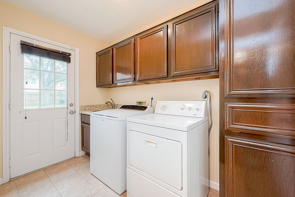 2039 Shorewood Lane Property Photo 25