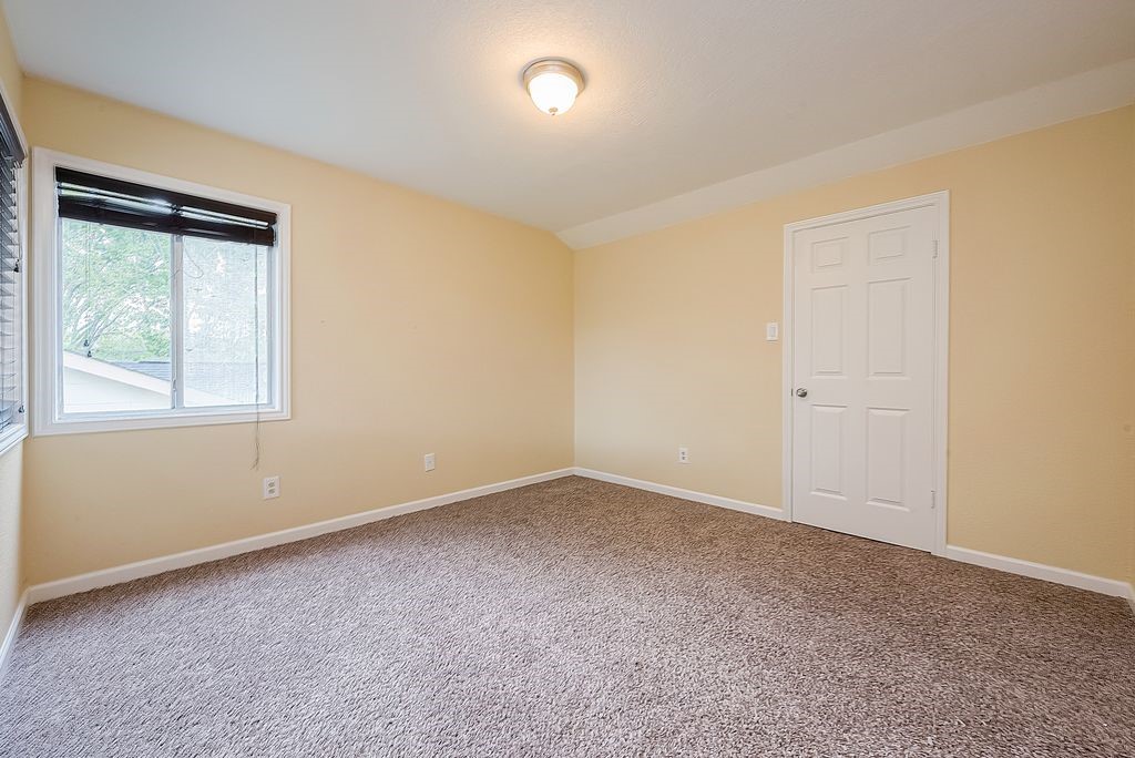 2039 Shorewood Lane Property Photo 28