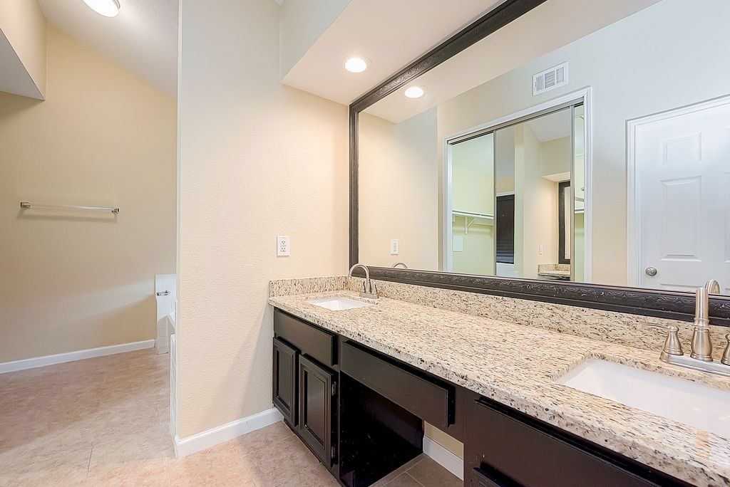 2039 Shorewood Lane Property Photo 35