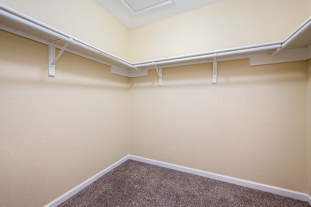 2039 Shorewood Lane Property Photo 37