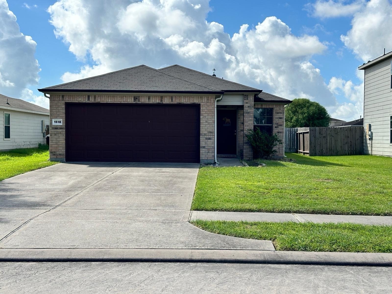 1518 Perennial Lane Property Photo 1