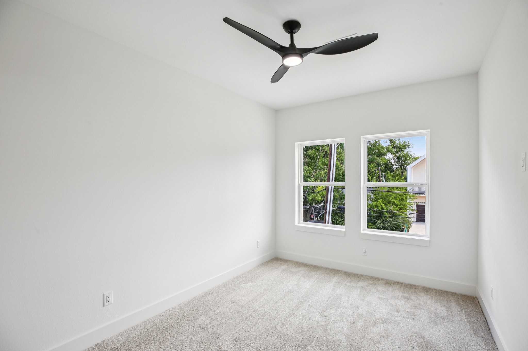 3514 Goodhope Street E Property Photo 13