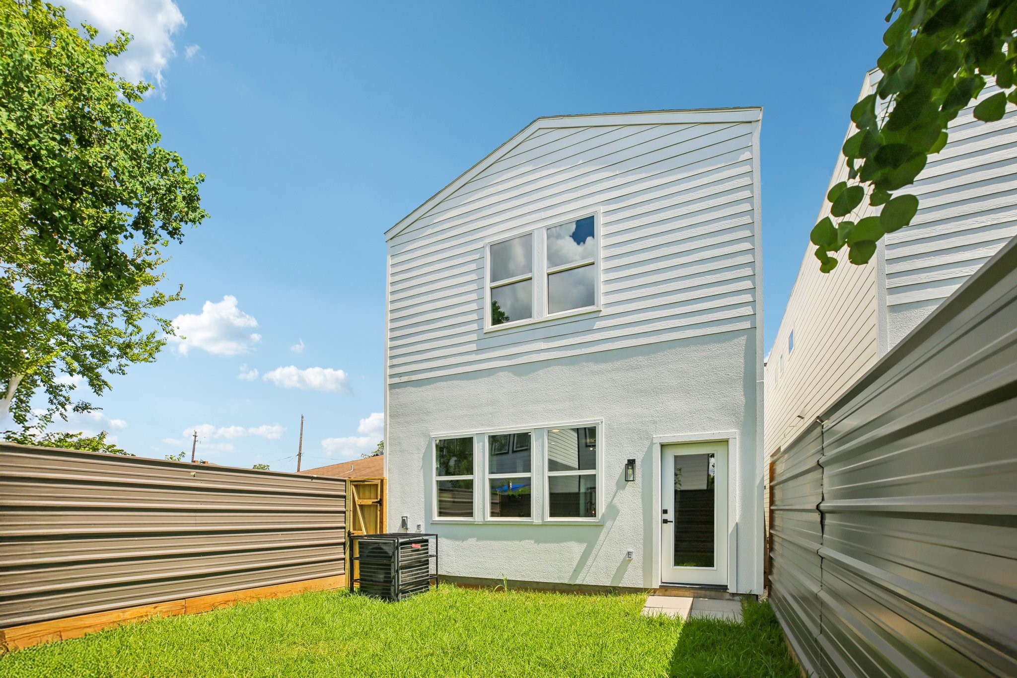 3514 Goodhope Street E Property Photo 25