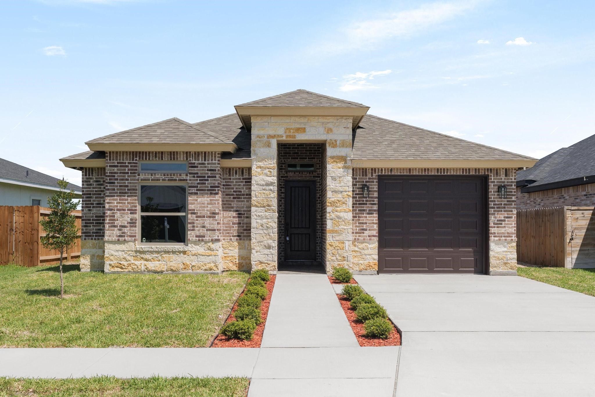 3311 Las Vistas Lane Property Photo 1