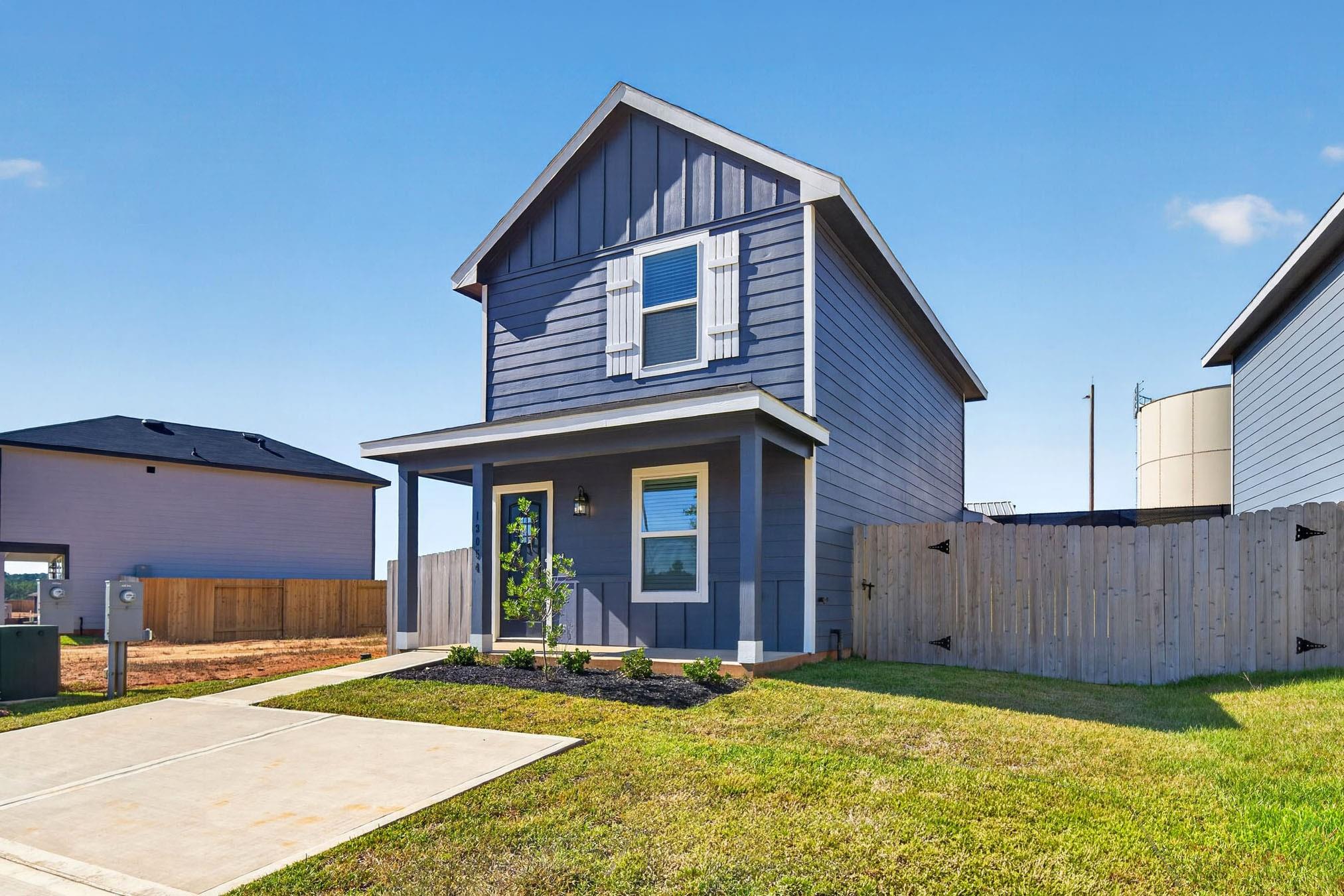13054 Turret Bend Way Property Photo 3