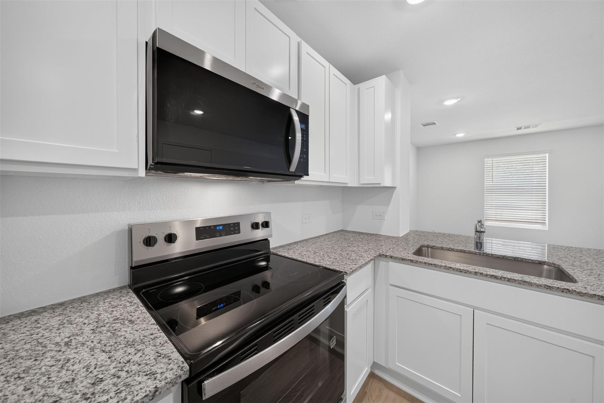 13054 Turret Bend Way Property Photo 14