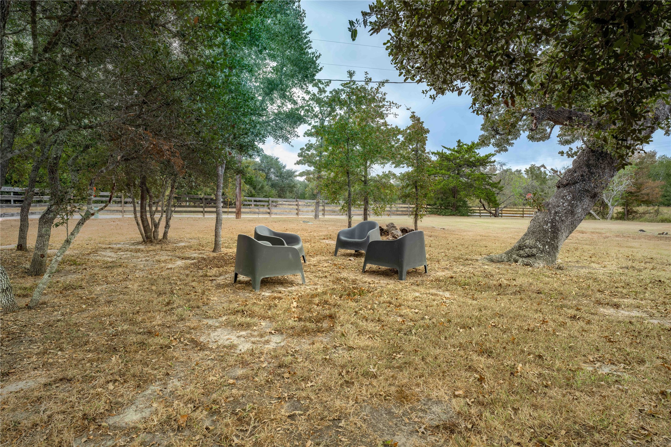 8001 Waldeck Cemetery Road Property Photo 2