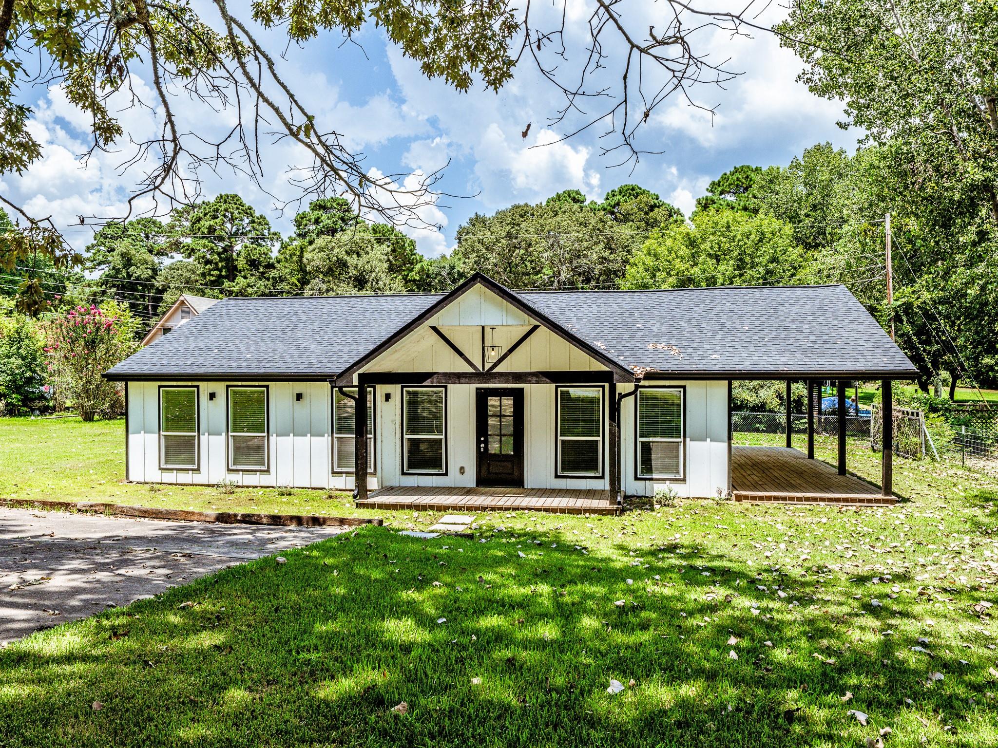 161 Lakeway Circle, Trinity Tx 75862 Property Photo 1