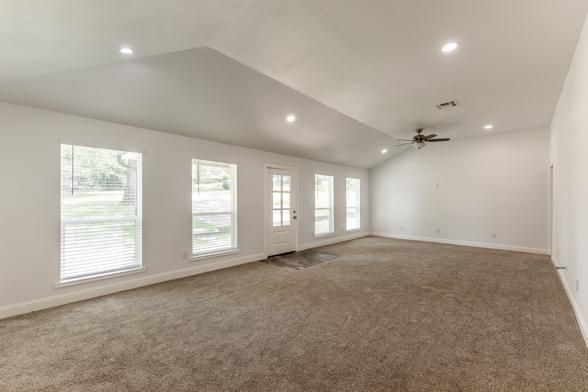 161 Lakeway Circle Property Photo 11
