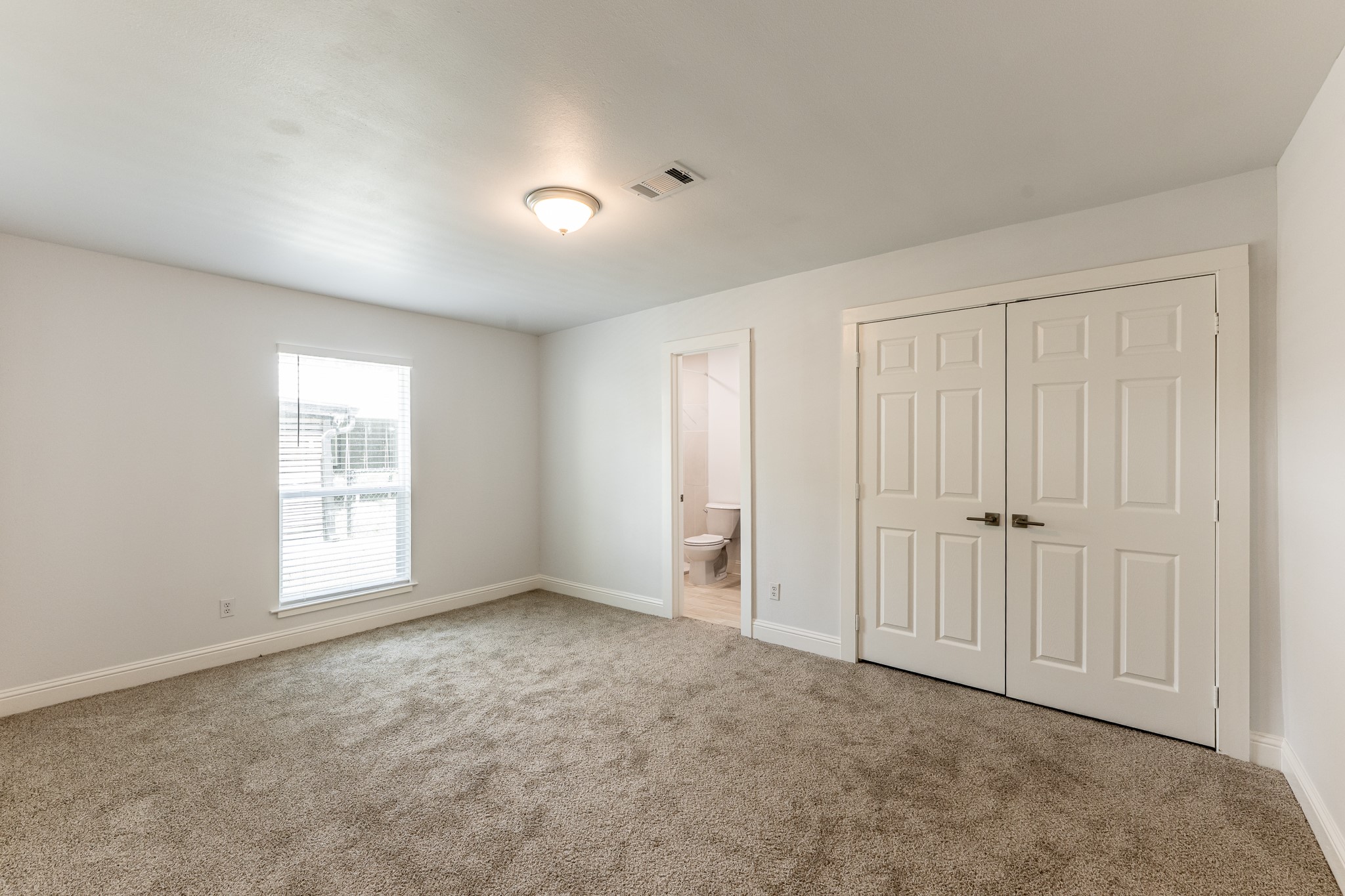 161 Lakeway Circle Property Photo 16