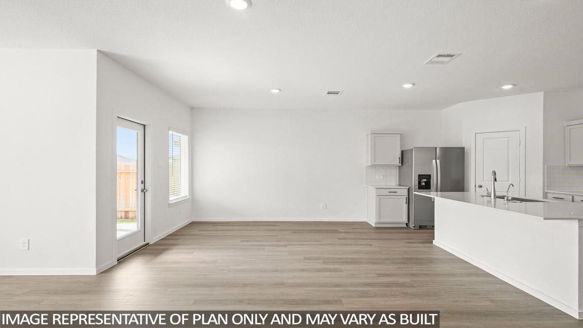 565 Wax Myrtle Way Property Photo 3