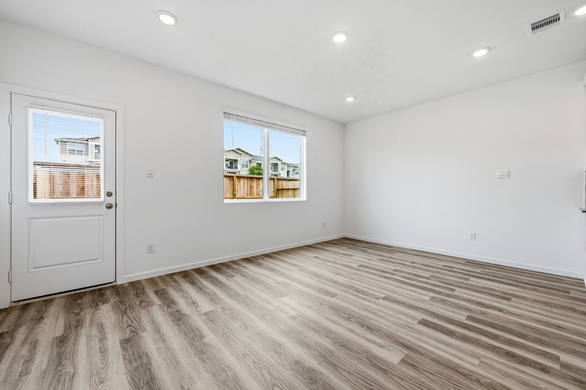 17818 Delmar Heights Property Photo 4