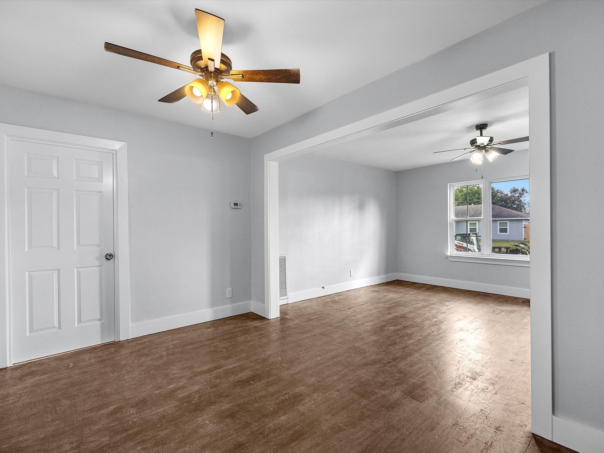 4218 Crenshaw Street Property Photo 6