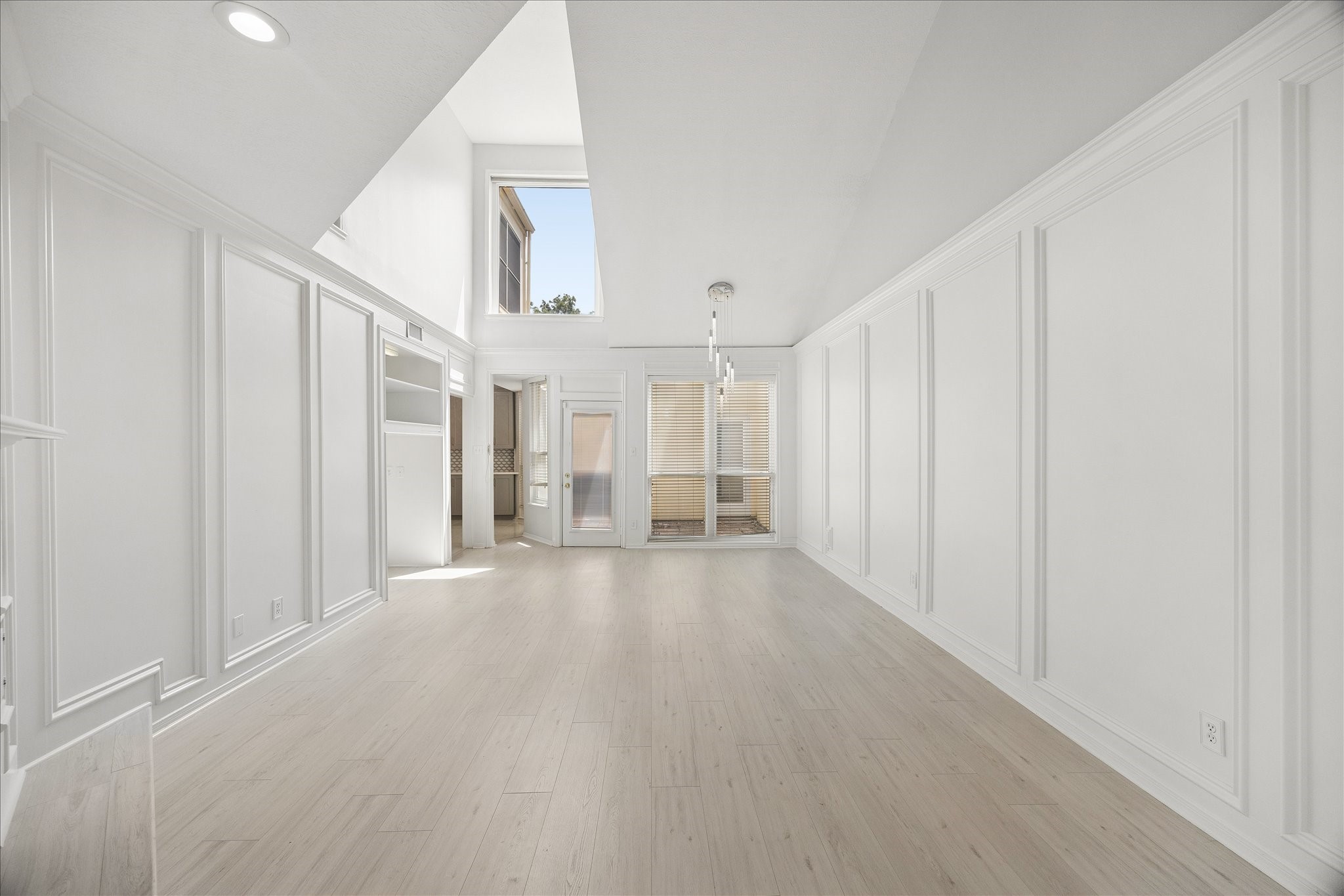 4315 Westheimer Road Property Photo 4