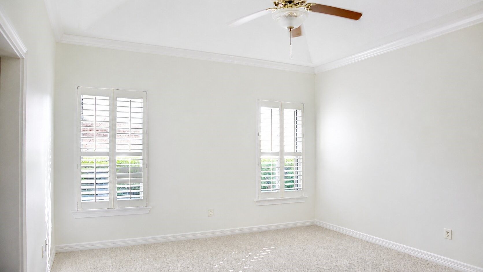 43 Wincrest Falls Drive Property Photo 12