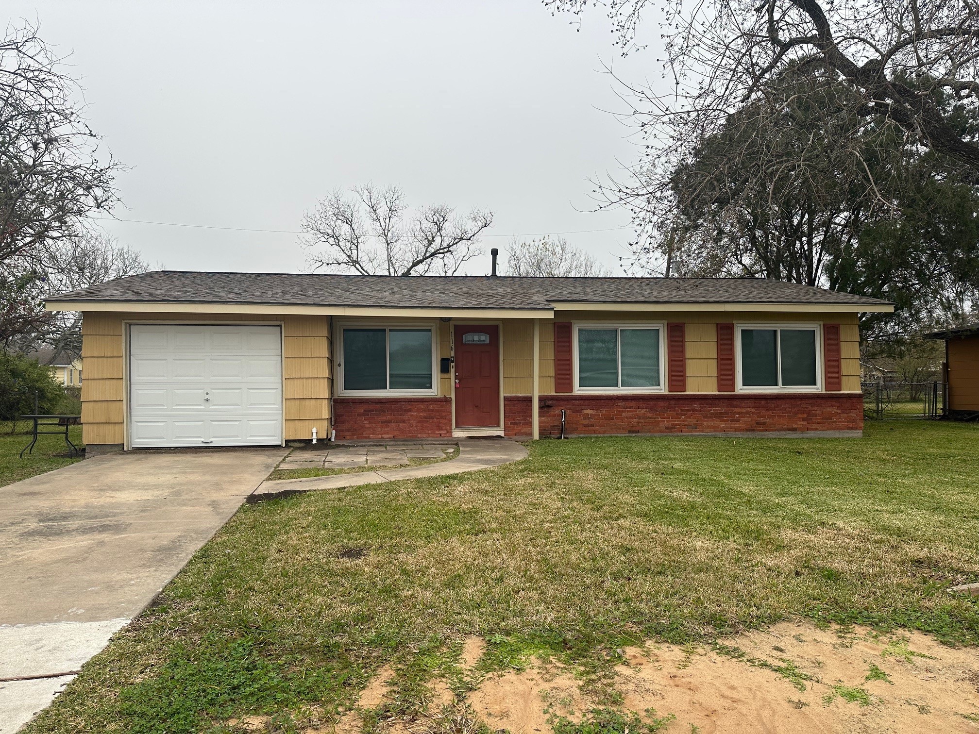 116 Forest Oaks Lane Property Photo 1