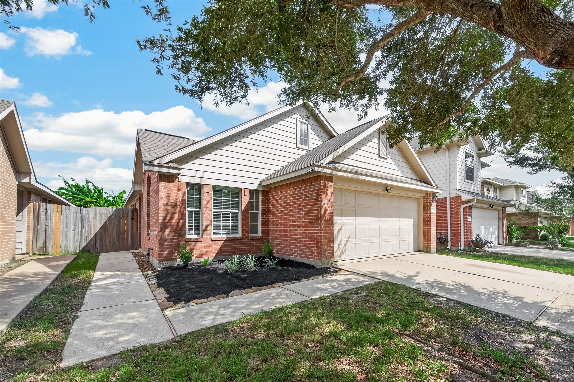 20818 Indigo River Lane Property Photo 2