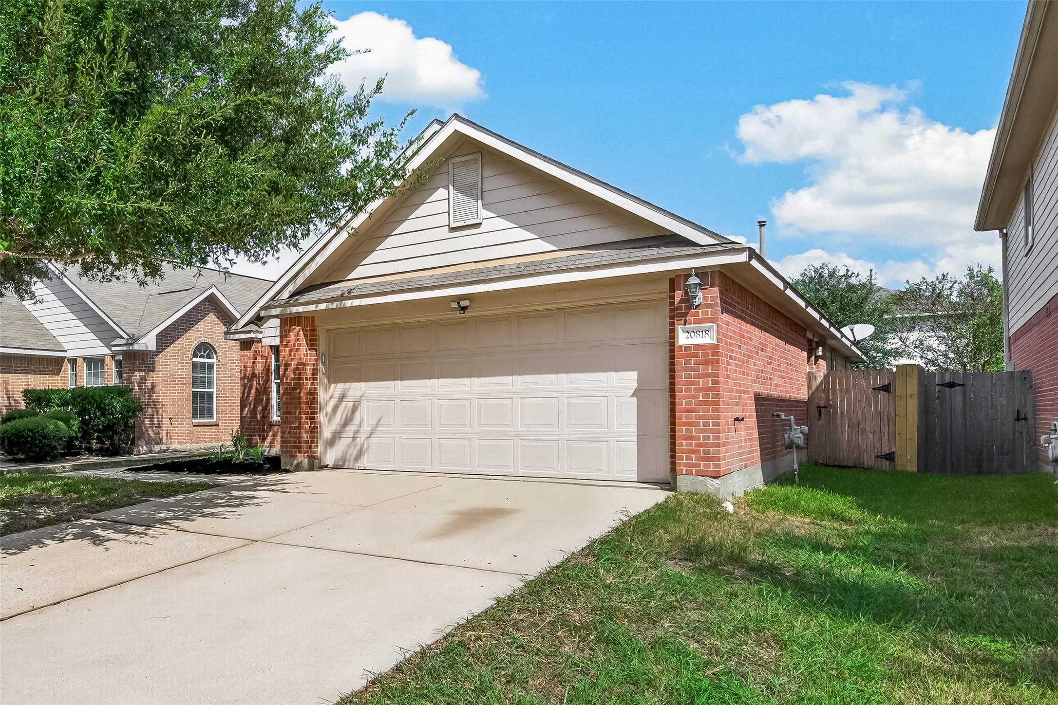 20818 Indigo River Lane Property Photo 3