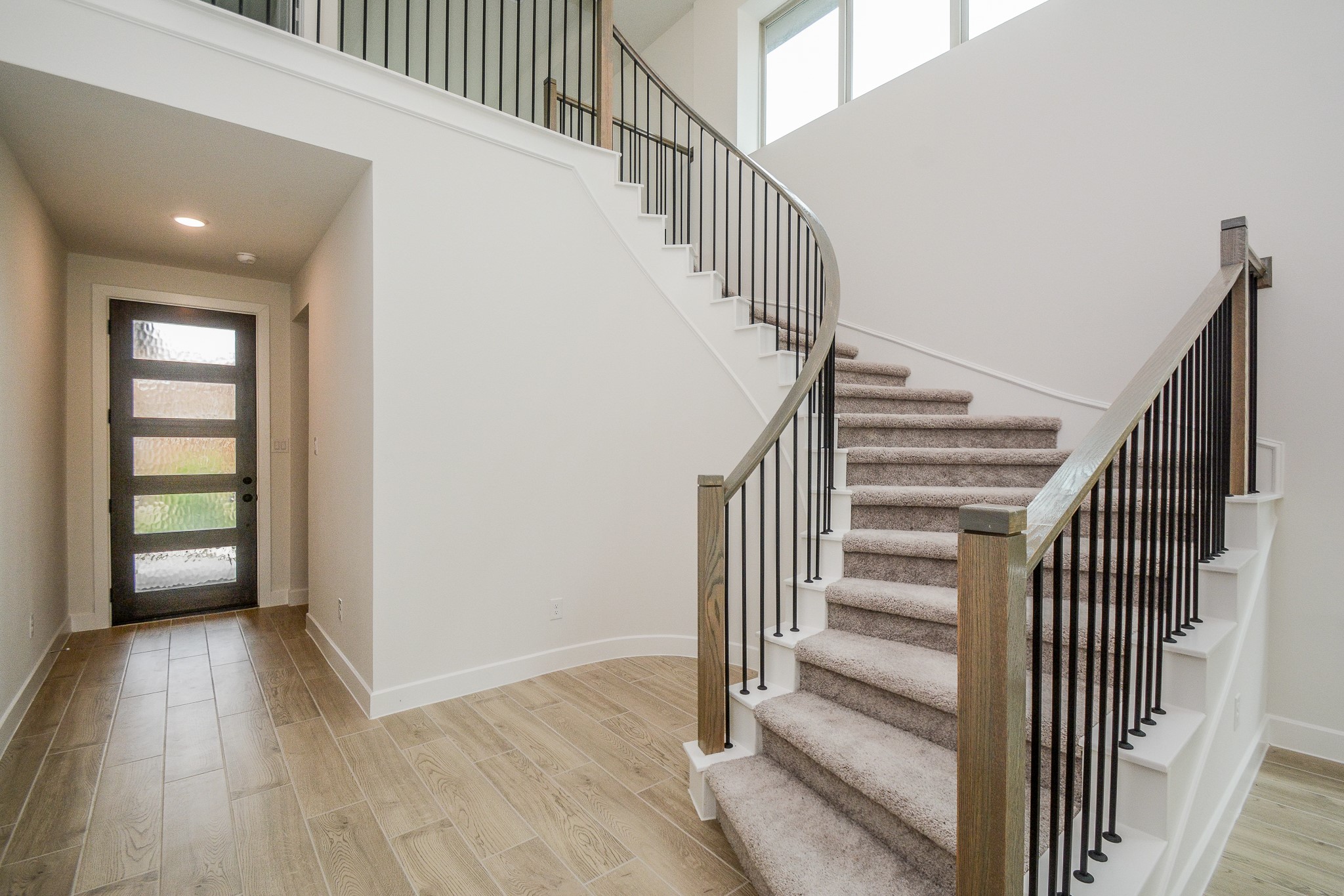 4407 Ruby Garden Court Property Photo 3