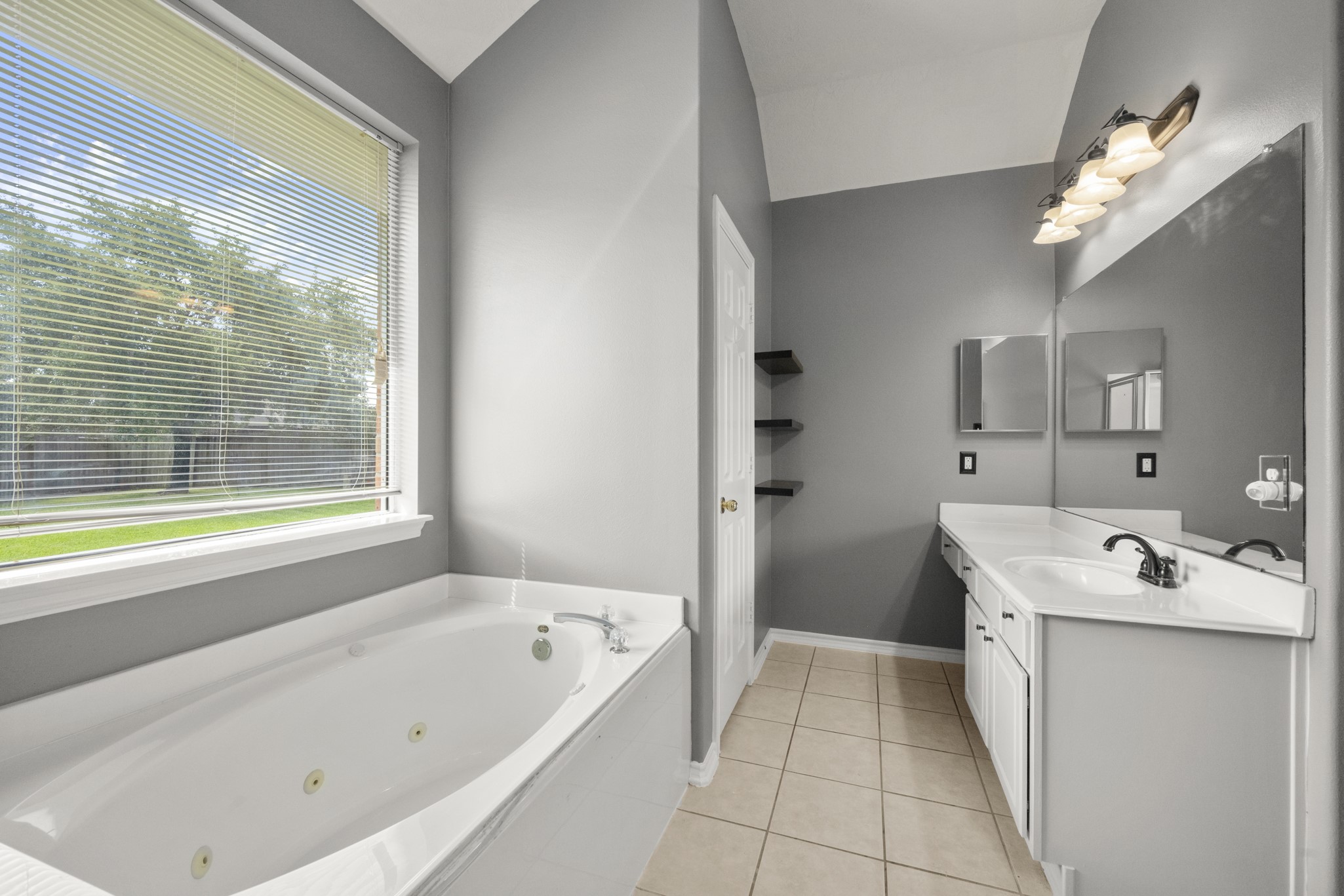 21702 Mileham Lane Property Photo 17
