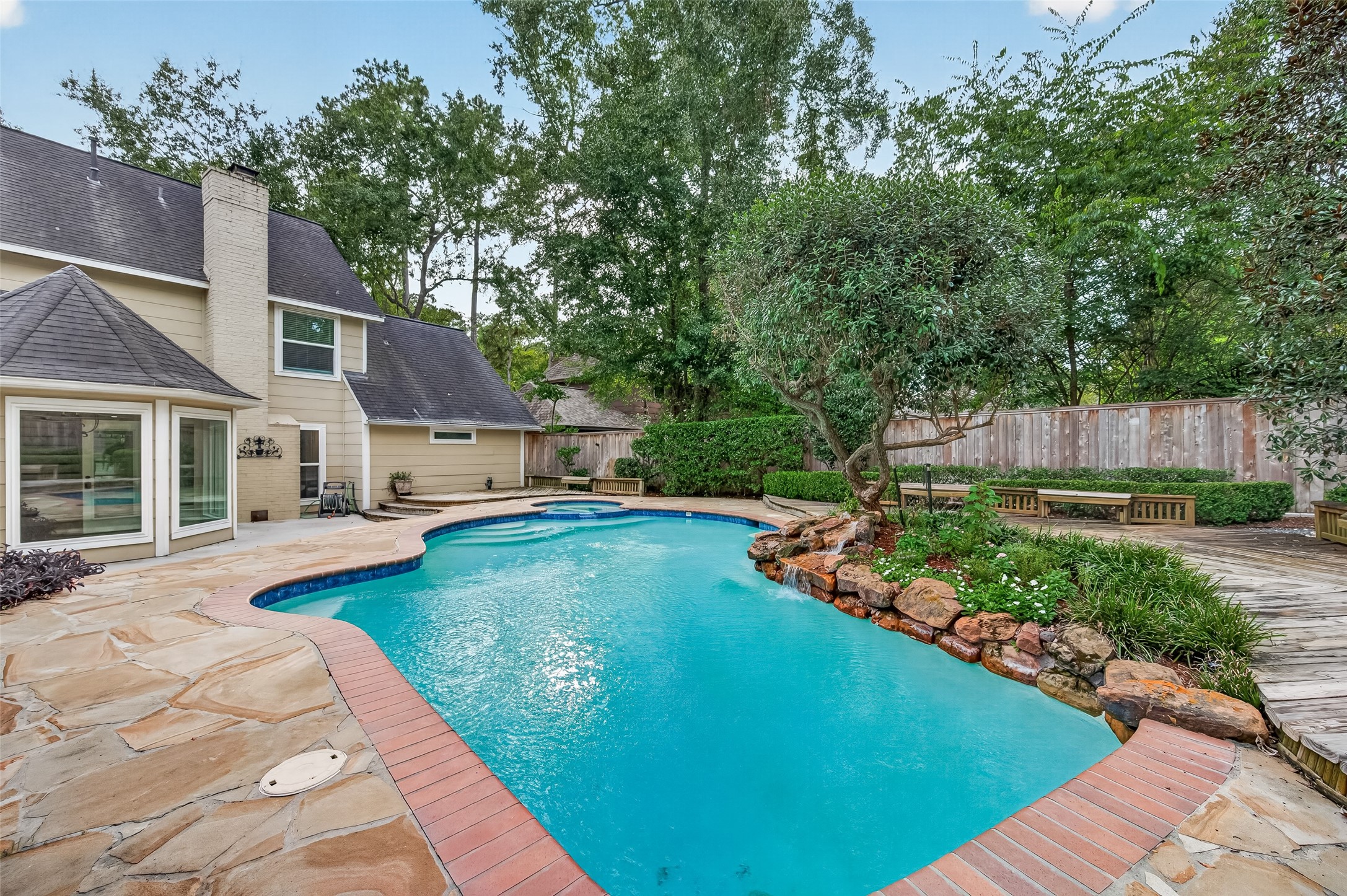 16 Mayfair Grove Court Property Photo 5