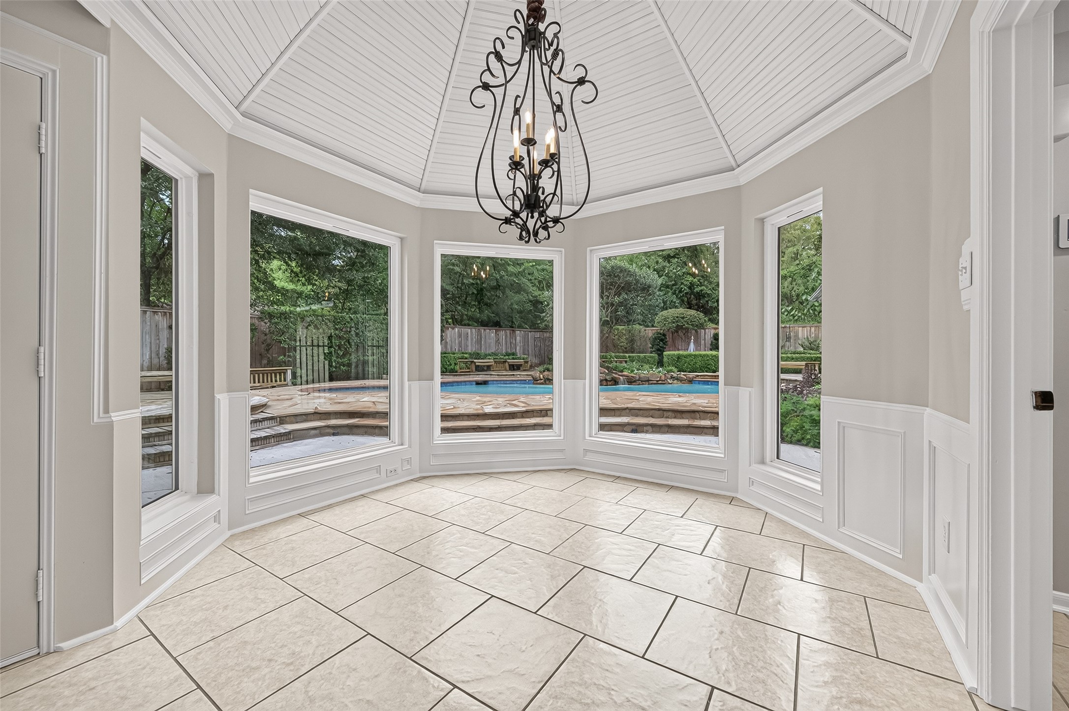 16 Mayfair Grove Court Property Photo 14