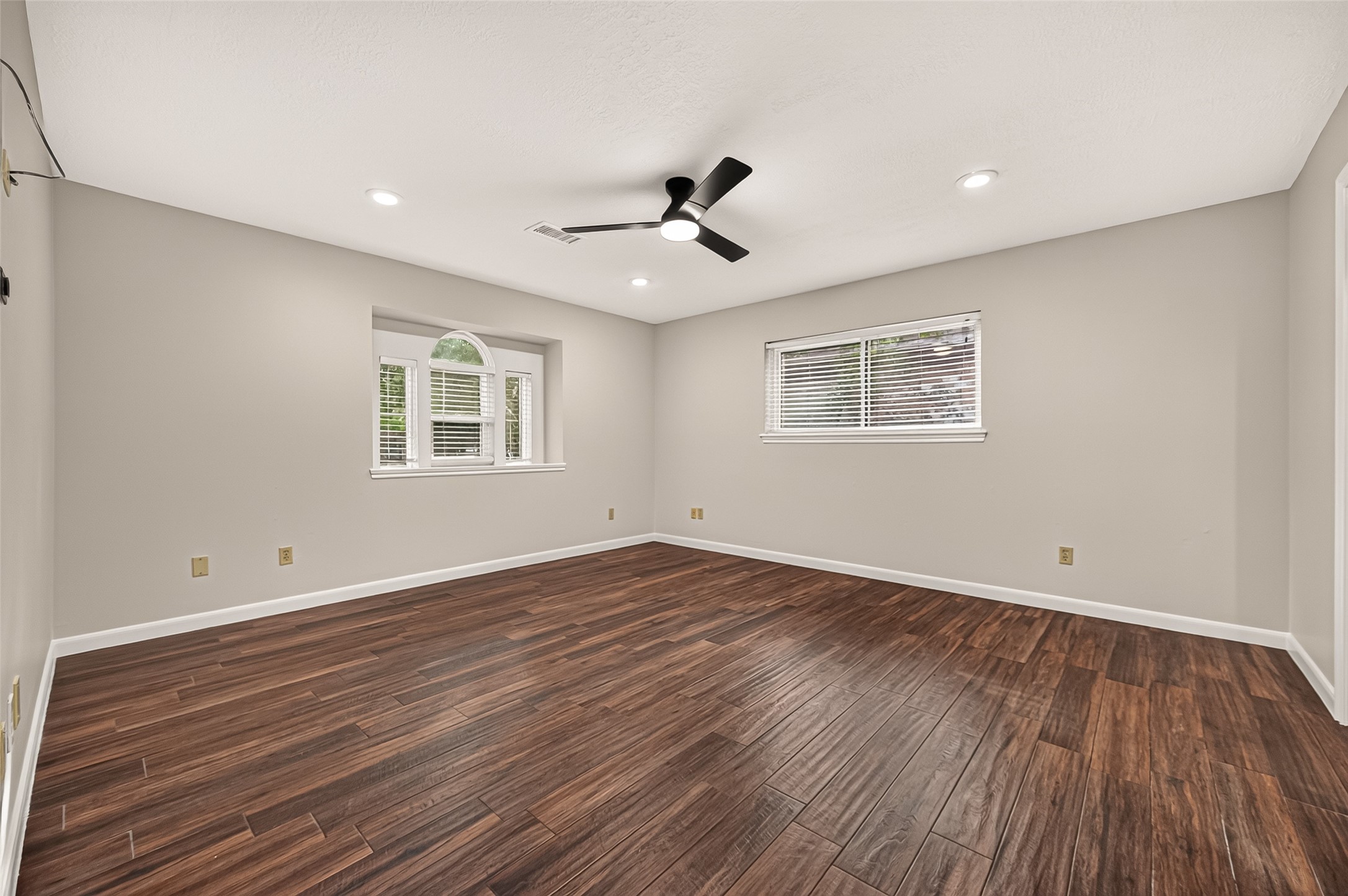 16 Mayfair Grove Court Property Photo 27