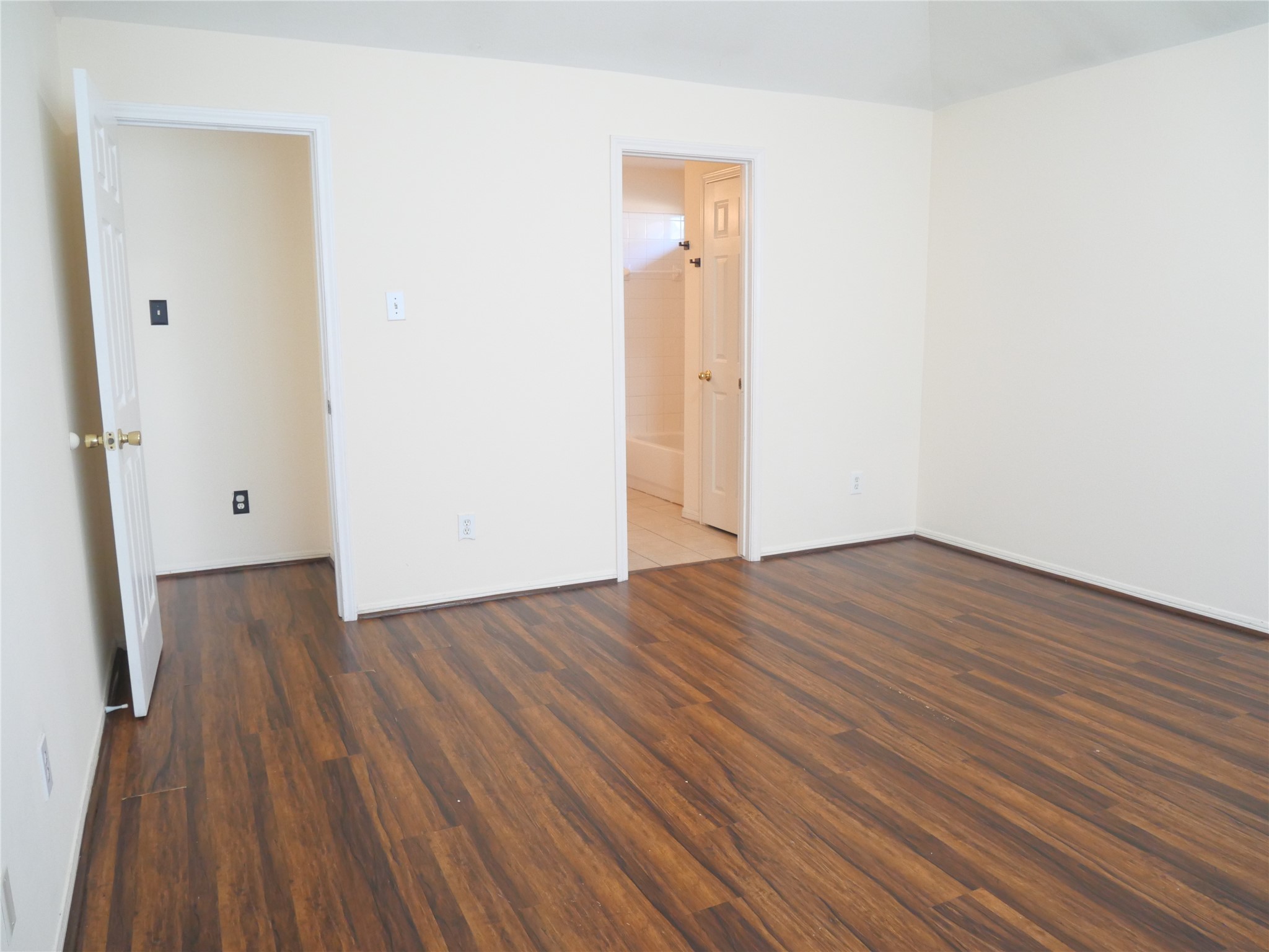 4923 Callery Creek Drive Property Photo 14