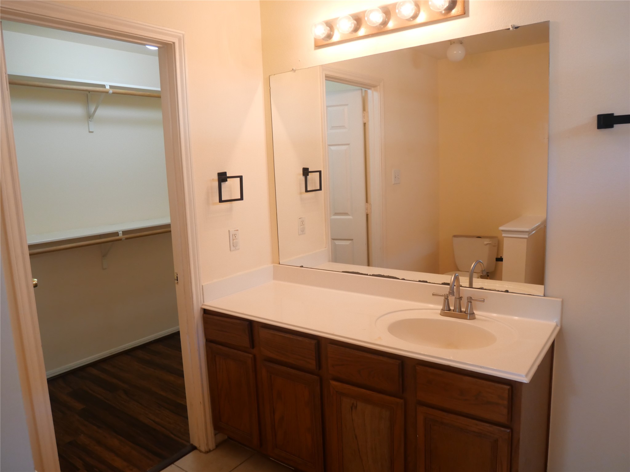 4923 Callery Creek Drive Property Photo 16