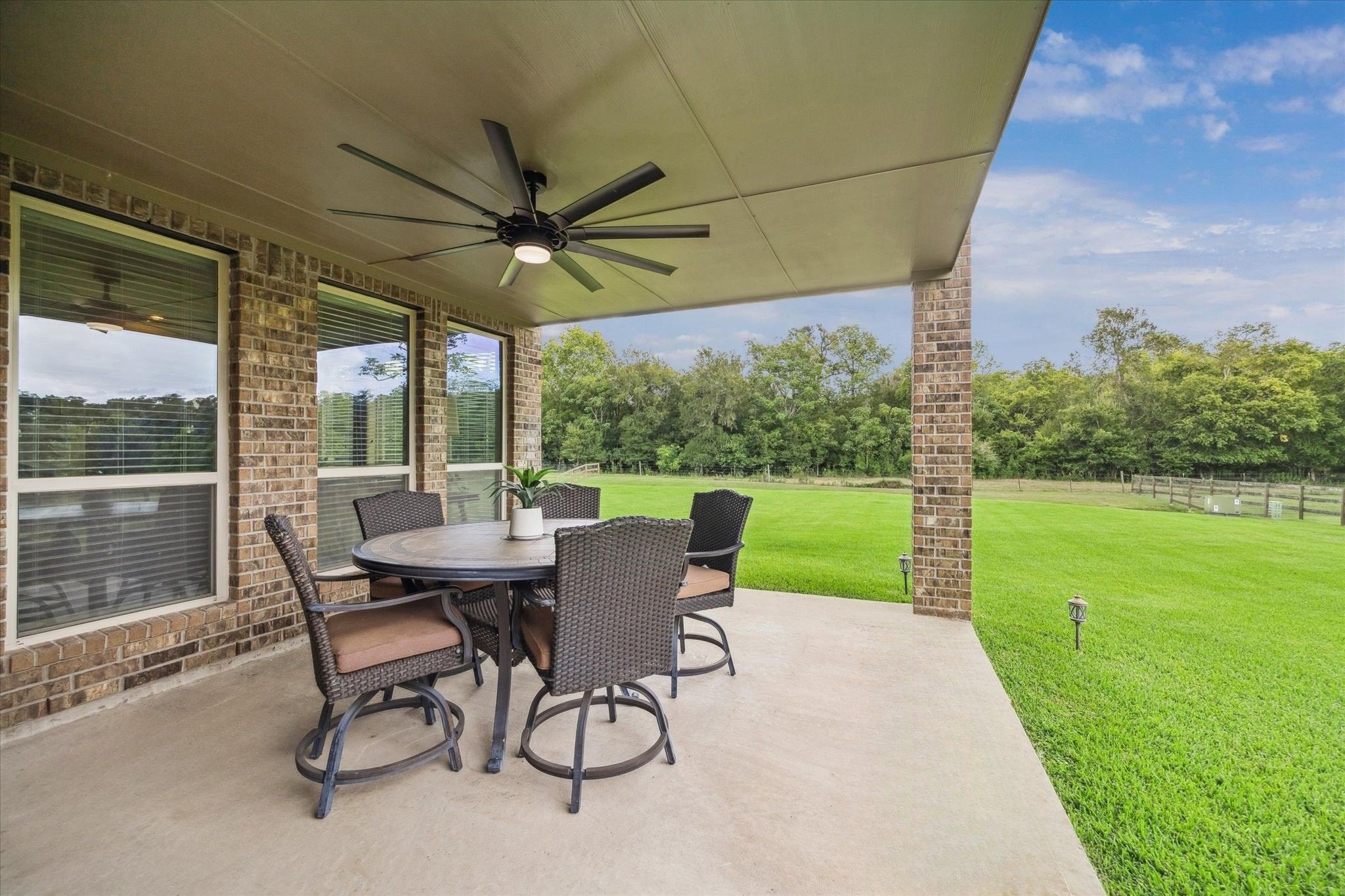 3018 River Bend Drive Property Photo 11