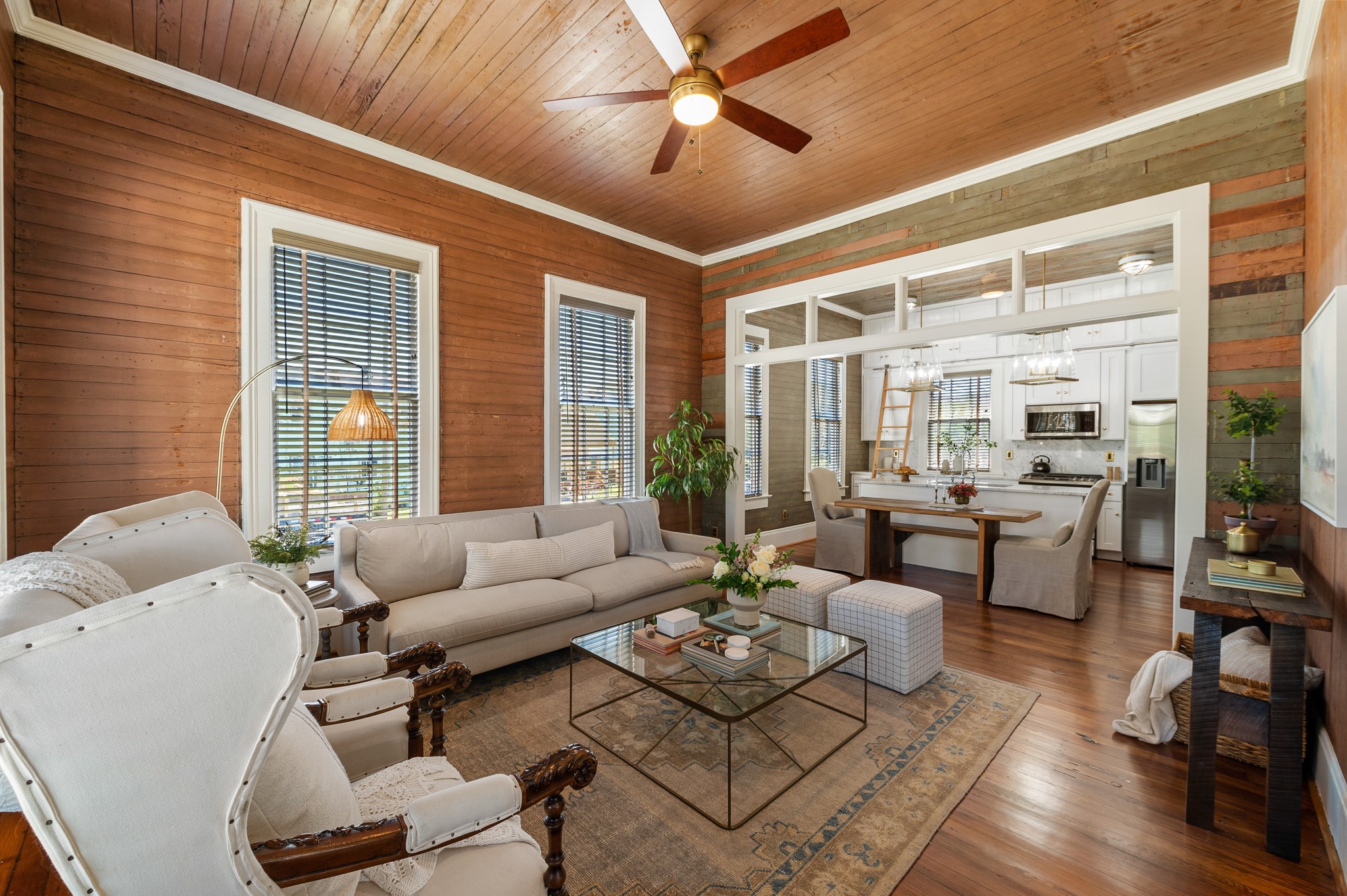 1123 32nd Street Property Photo 5