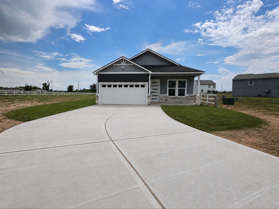 727 Road 5714 Property Photo 1