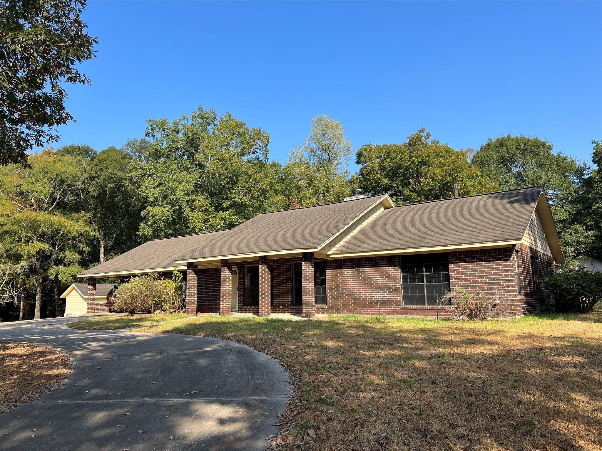 12345 Oak Leaf Road Property Photo 1